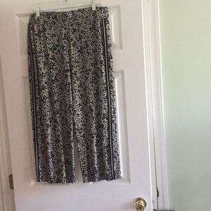 NWT J Jill wearable collection cropped pants!
